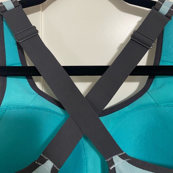 Victoria’s Secret VSX Sport Sport Bra - Picture 6 of 6